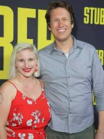 Pete Holmes – Bio, Wife, Divorce, Girlfriend, Height, Age, Net Worth